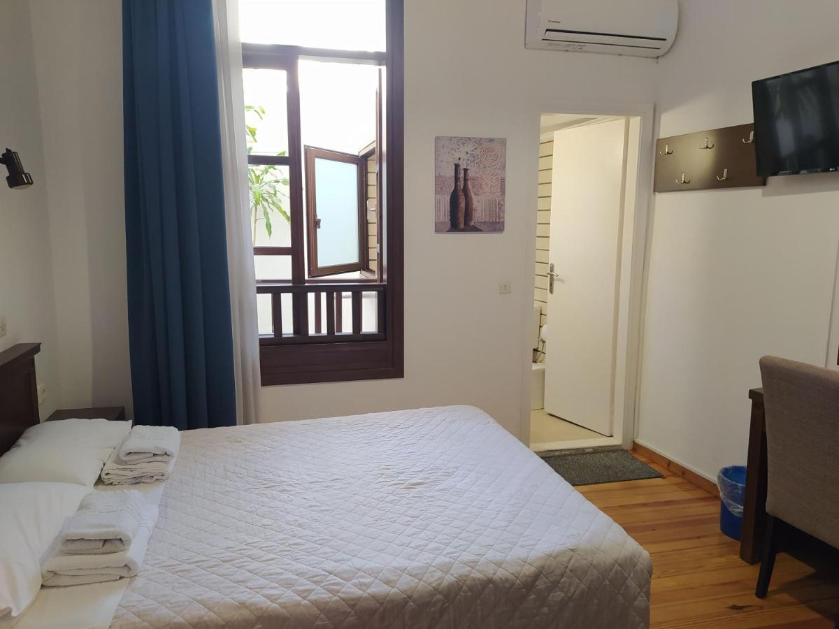Sea Front Old Town 호텔 레팀노 외부 사진